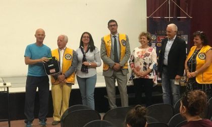 I Lions regalano un defibrillatore al Liceo Aprosio
