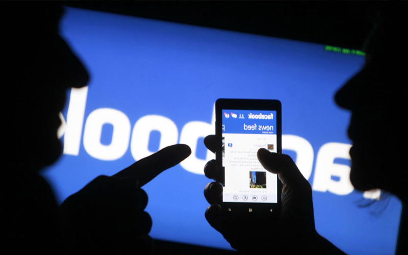 Insulti ai vigili su Facebook per la multa: 2 denunce per diffamazione