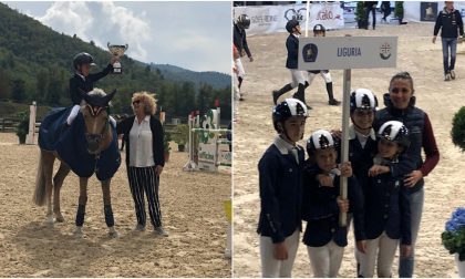 Il giovane Filippo e il suo pony conquistano la Fiera Cavalli