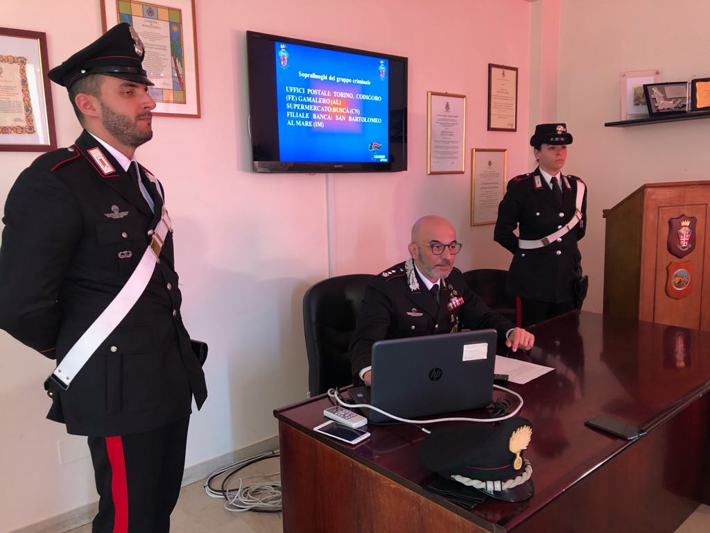 Arrestata gang di 5 persone. Bottino di mezzo milione