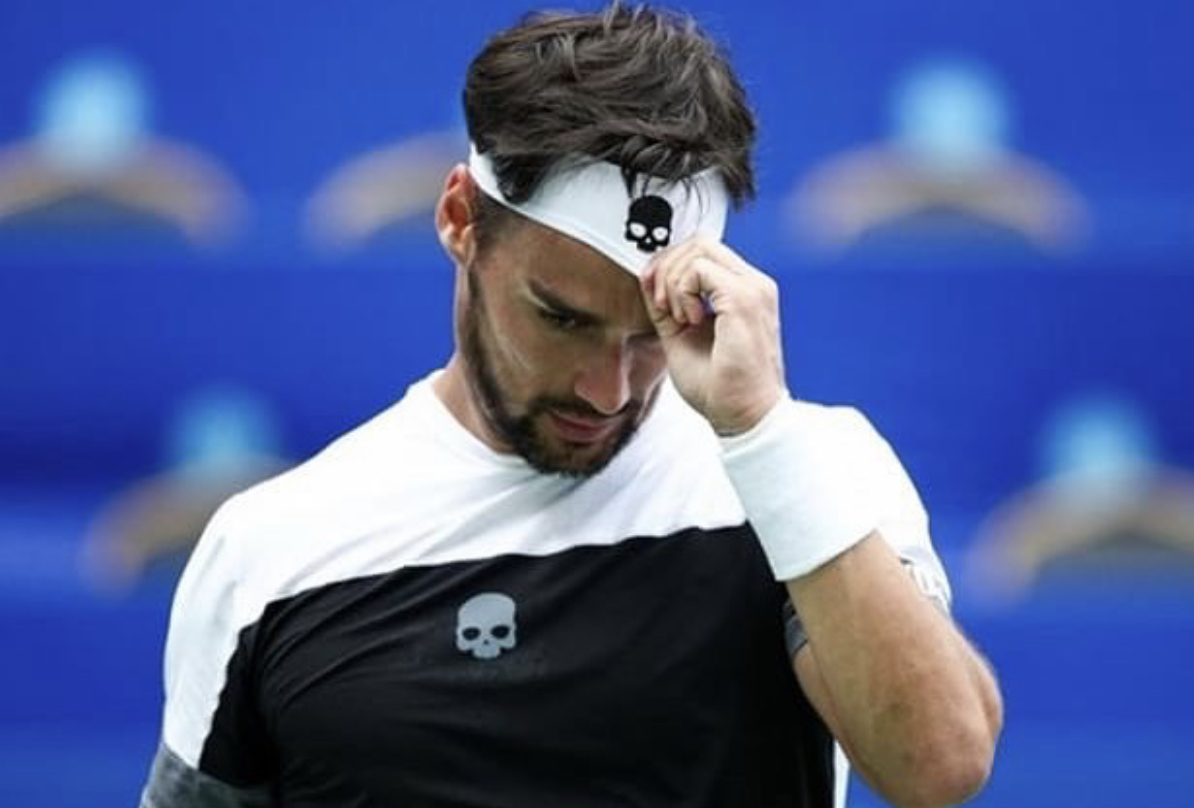Fabio Fognini alza la bandiera bianca anche a Estoril