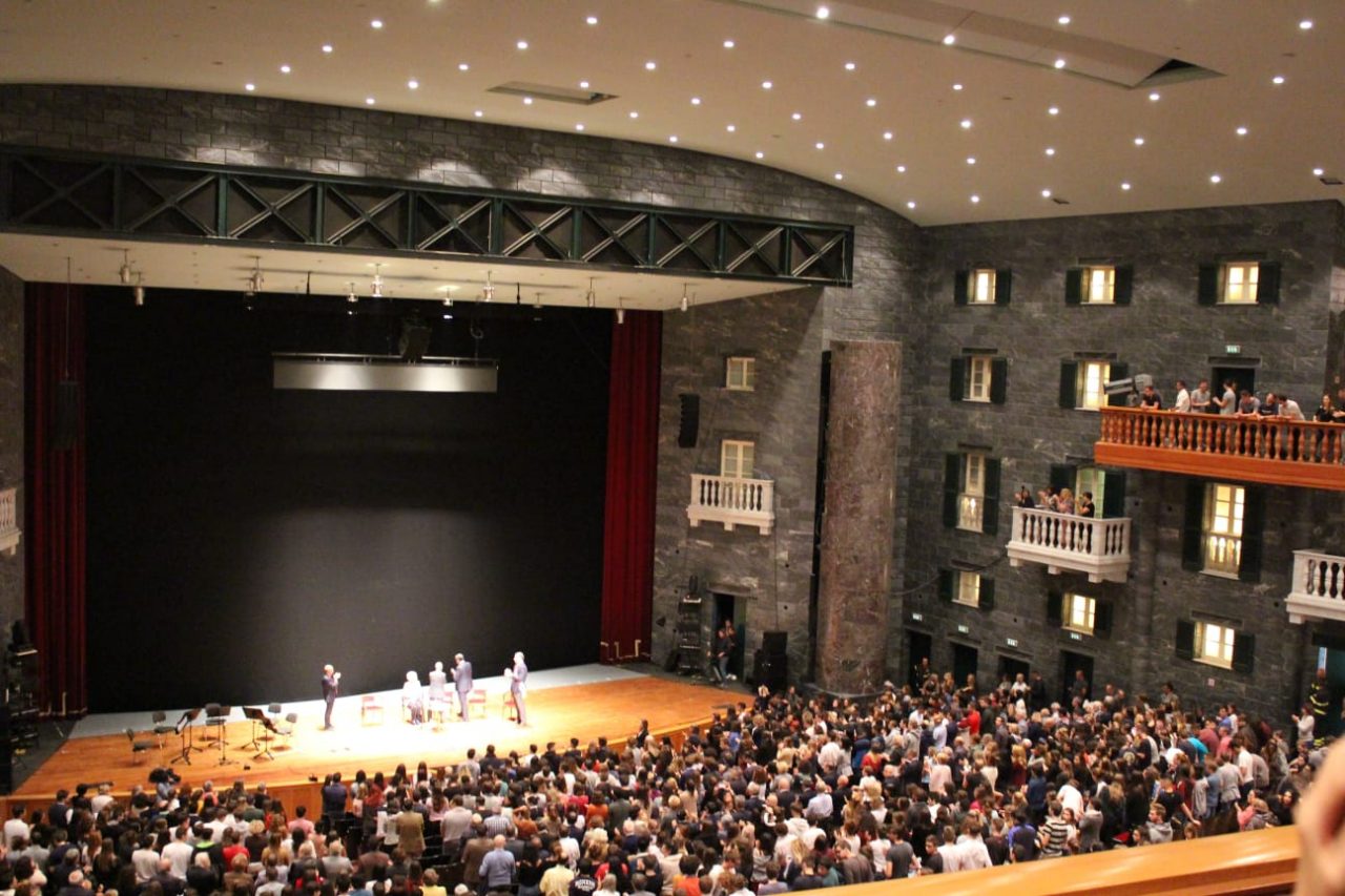 Contro l’odio, il pregiudizio e l’indifferenza: Liliana Segre parla agli studenti