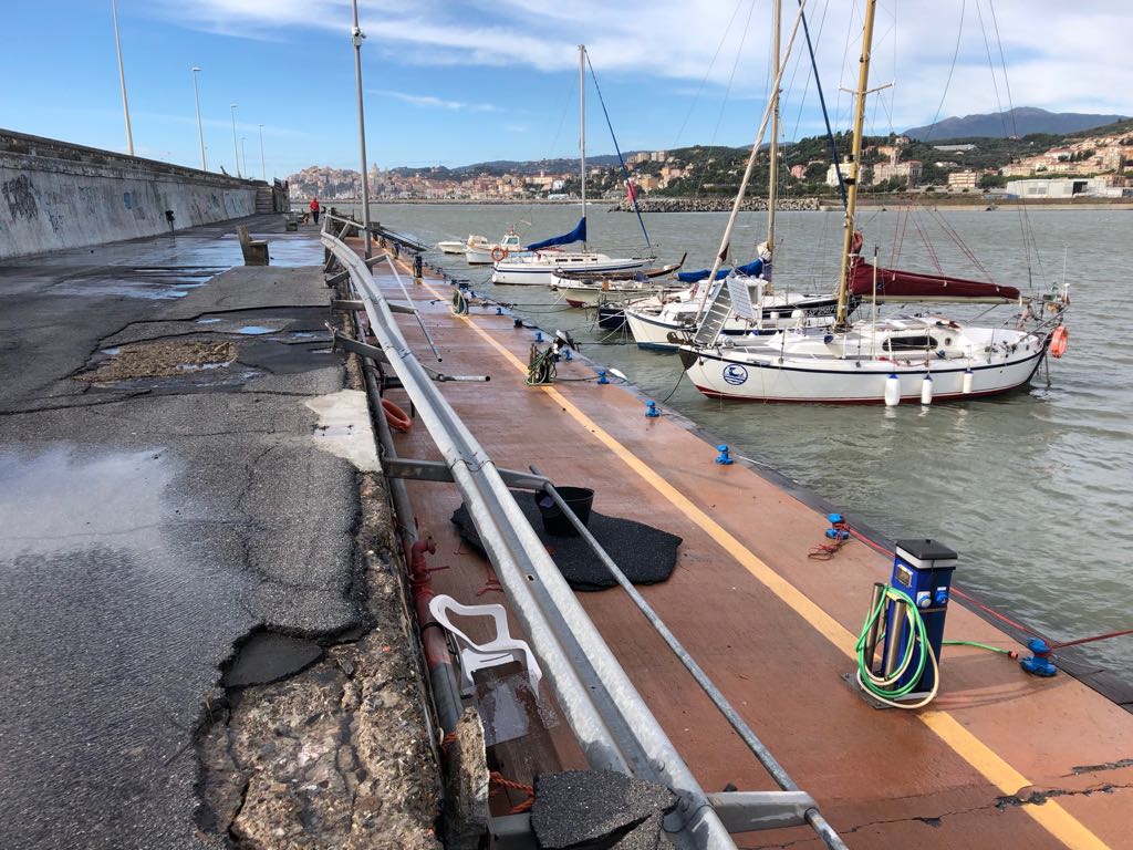 Mareggiata Porto di Oneglia Imperia ottobre 2018_02