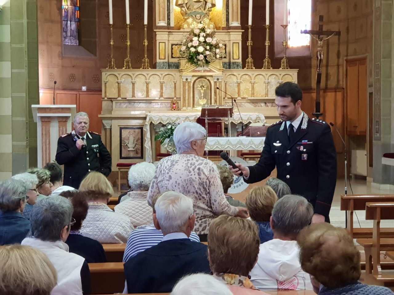 Truffe agli anziani i Carabinieri incontrano i cittadini in parrocchia