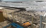 La forza del mare danneggia i Bagni Lido Foce di Sanremo