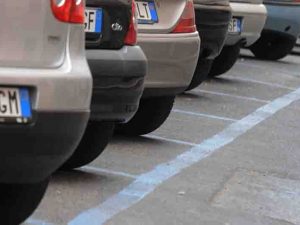 Parcheggio gratuito nelle aree blu di  via Pietro Agosti per tre giorni