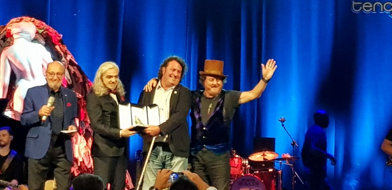 Il Premio Tenco Zucchero incanta l’Ariston