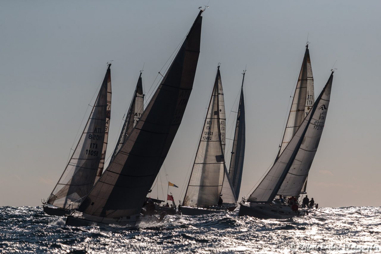 Ange Trasparent II in testa a Autunno in Regata