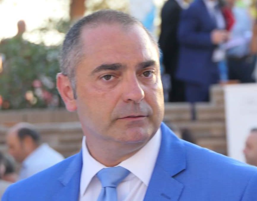 Boom di insegnanti e studenti in quarantena a Vallecrosia, interviene il consigliere Perri