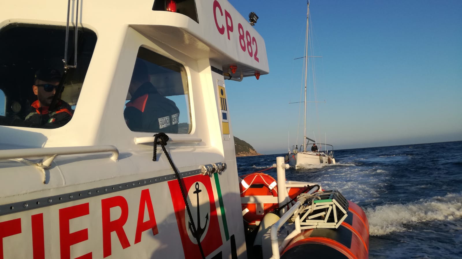 Guardia costiera di Imperia soccorso barca a vela 2