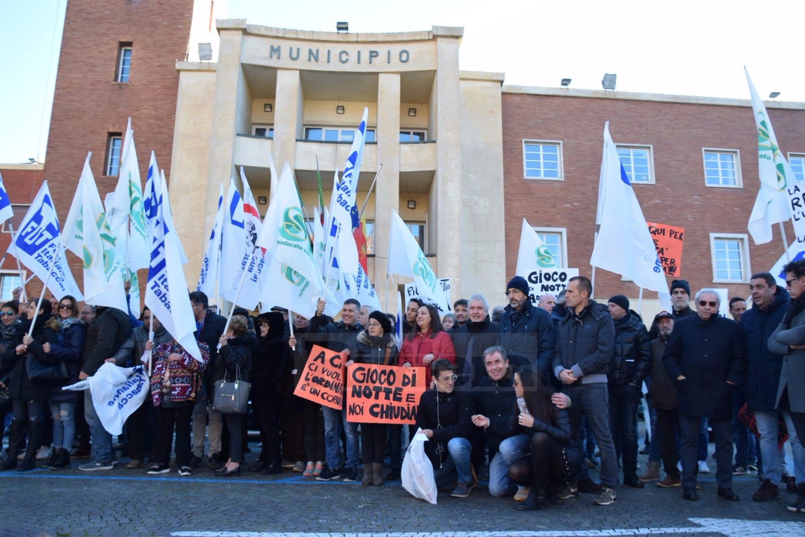 Manifestazione tabaccai ordinanza anti slot Ventimiglia_04