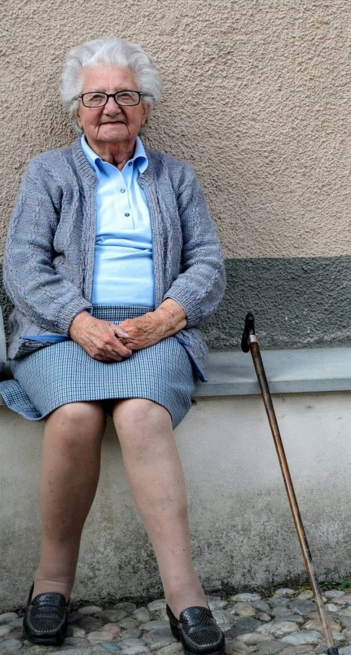 Isolabona piange Gilda, addio alla sarta del paese