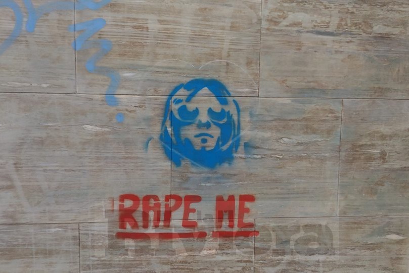 “Stuprami”: il murales scandalo che infuria Vallecrosia