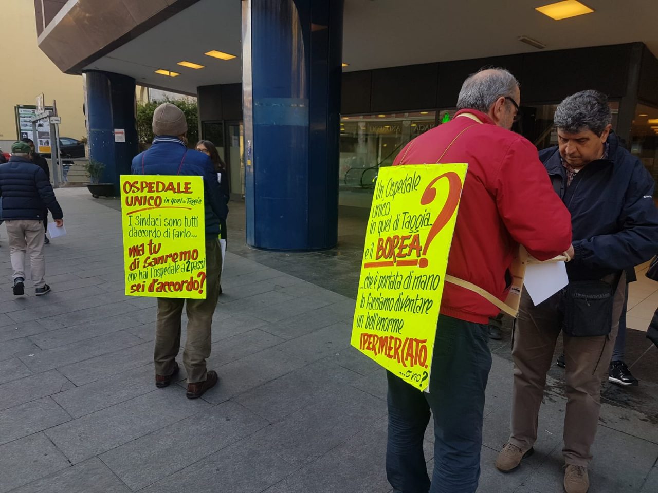 Raccolta firme a Sanremo contro l’Ospedale Unico