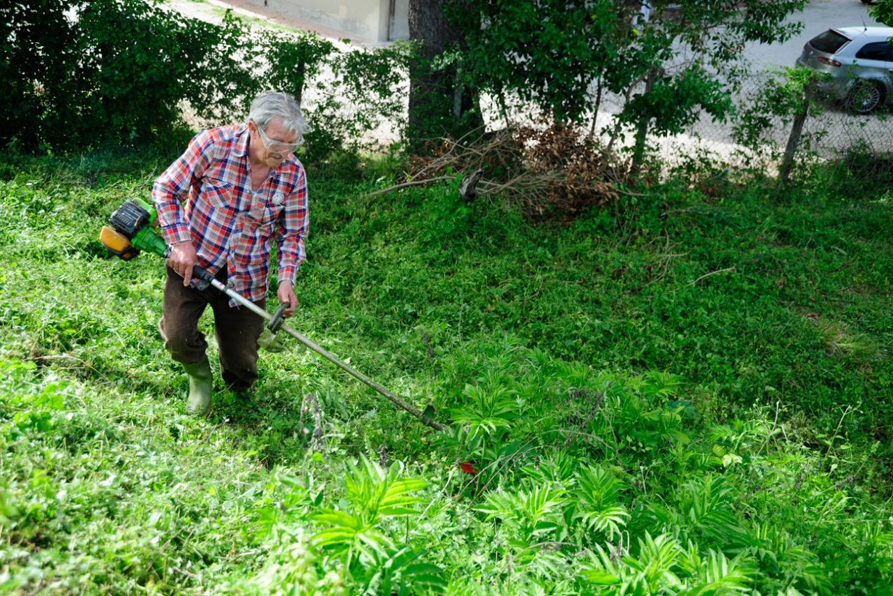 Lavori socialmente utili per chi non riesce a pagare le tasse. Arriva il baratto amministrativo