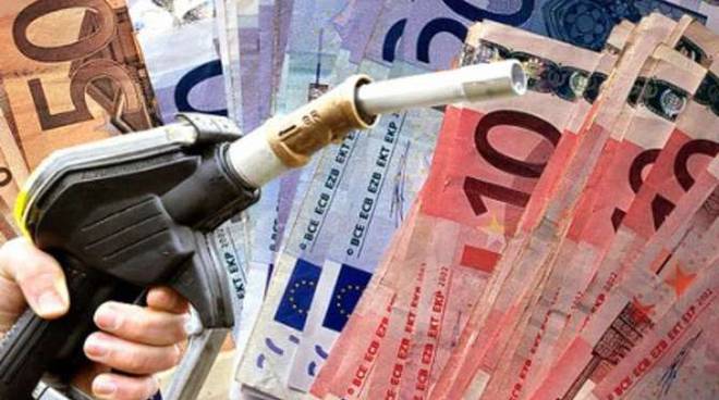 Abrogata tassa regionale sulla benzina in Liguria