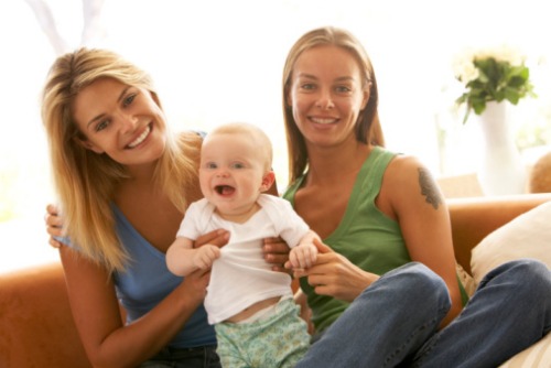 Storica sentenza “Un bambino ha diritto a due mamme”