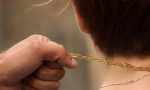 Donna rapinata della collana d'oro in corso Mombello a Sanremo