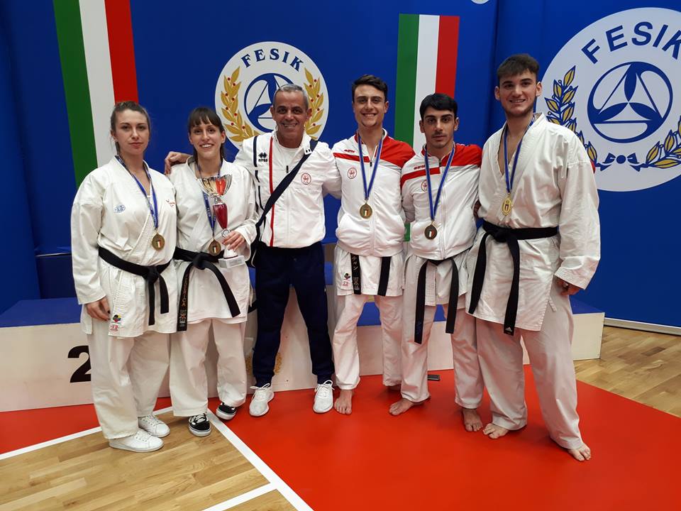 Karate – Oro a squadre per il Fudoshin ai Campionati assoluti di Firenze. Bronzo Falavigna