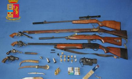 Armi: condannato 52enne trovato con un arsenale in casa