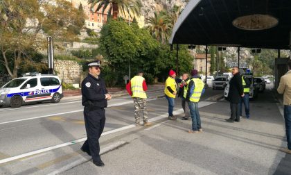 La protesta dei gilet jaunes nel giorno del compleanno di Macron è flop