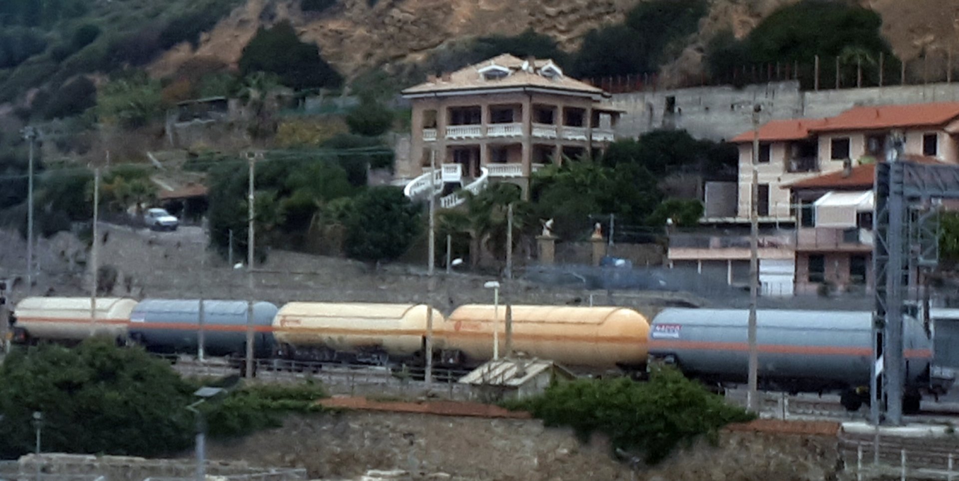 Gpl Ventimiglia treno stazione1