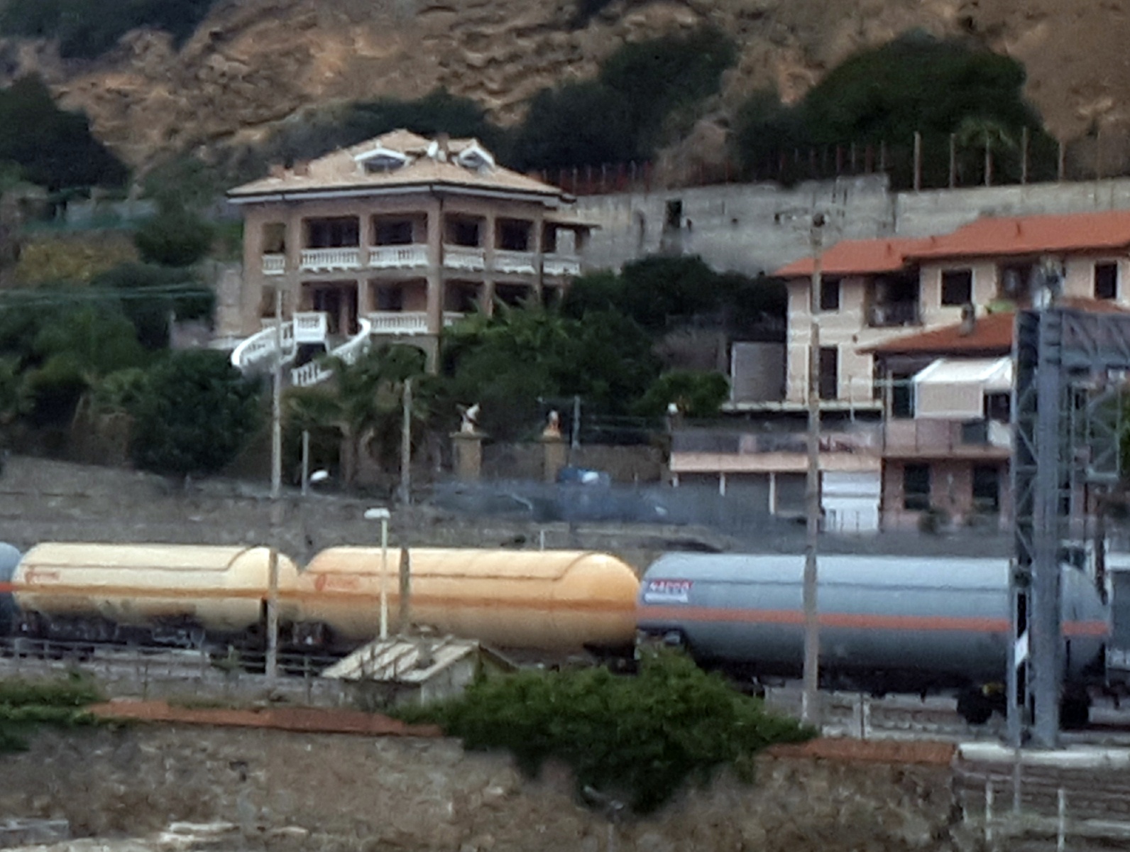 Gpl Ventimiglia treno stazione3