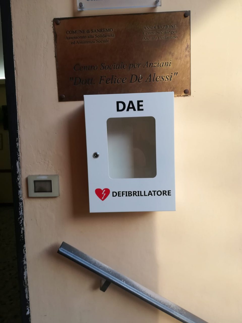 Coldirodi ha una teca per il suo defibrillatore