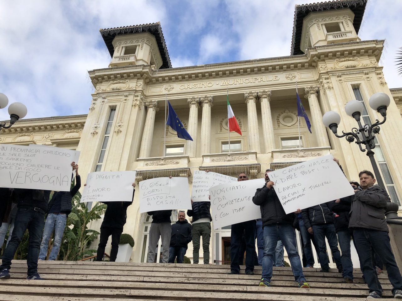 Flash mob davanti al Casinò di Sanremo, Ugl: “Siamo pronti ad azioni eclatanti”