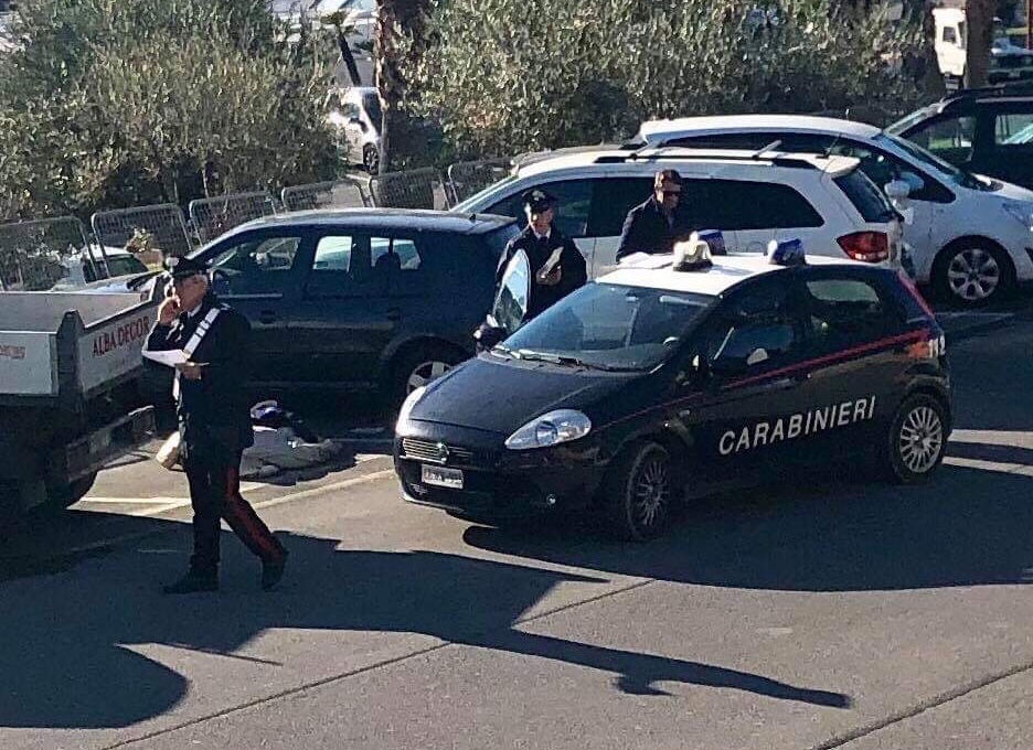 Uomo trovato cadavere in un parcheggio a Sanremo