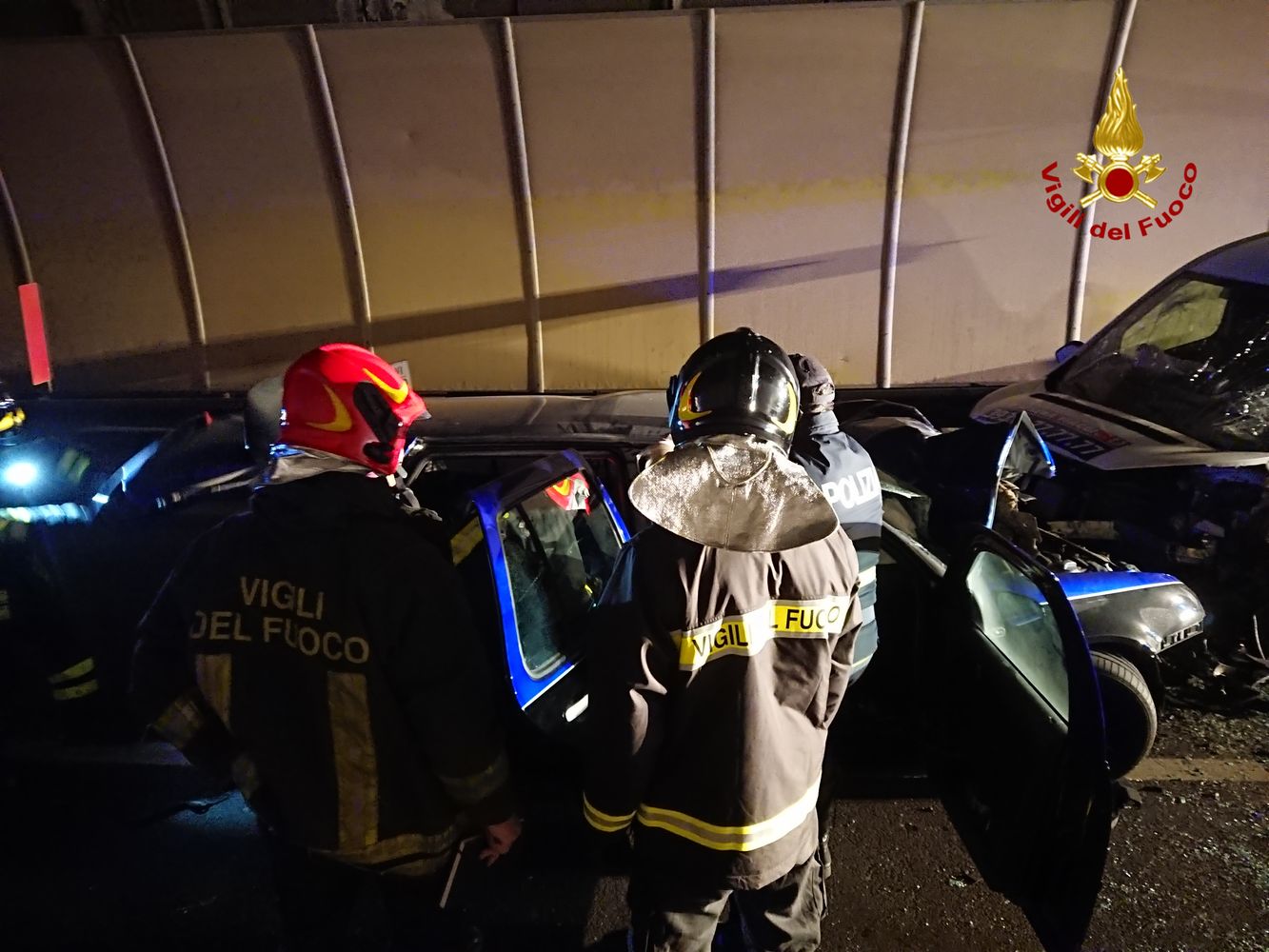 Incicente Autofiori Finale Ligure A10 vigili del fuoco_03