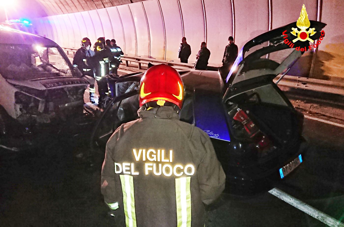 Incicente Autofiori Finale Ligure A10 vigili del fuoco_04