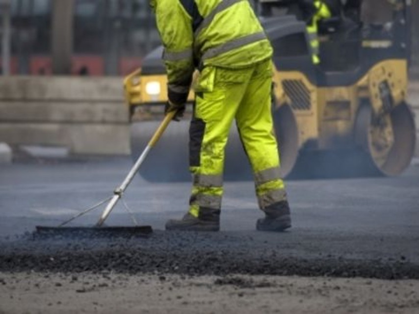 Mercoledì i lavori di riasfaltatura in via dei Colli