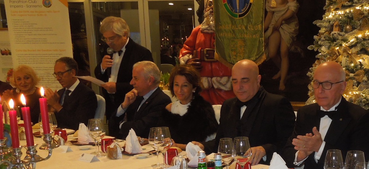 Biancheri Scajola e Berrino allo stesso tavolo per la cena degli auguri Panathlon