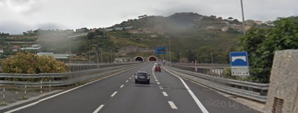 A piedi in mezzo all’Aurelia bis, uomo soccorso da Carabinieri e Croce Verde