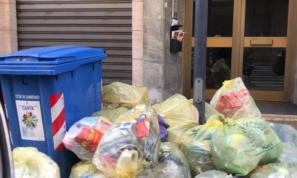 Caos rifiuti a Sanremo, la coalizione di centro destra: "Un sistema sbagliato di raccolta differenziata