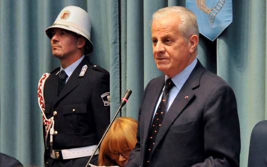 Pugno di ferro del sindaco Scajola contro l’abbandono dei rifiuti