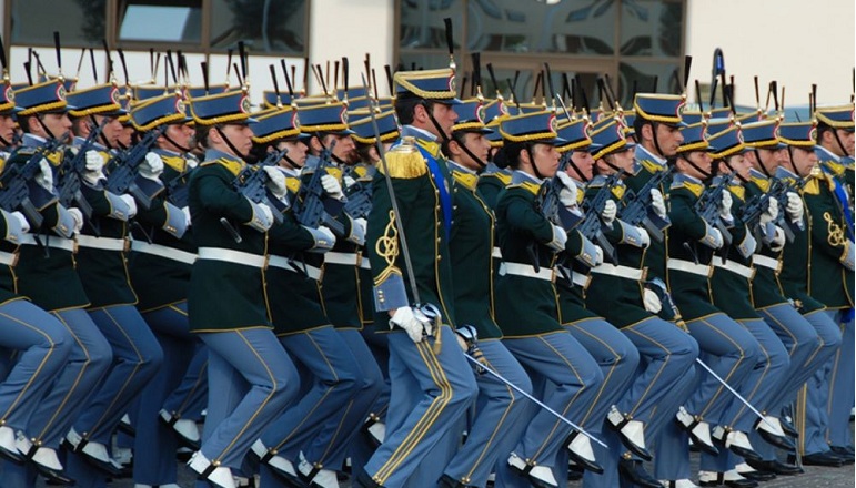 Guardia di Finanza cerca 10 tenenti: ecco il bando