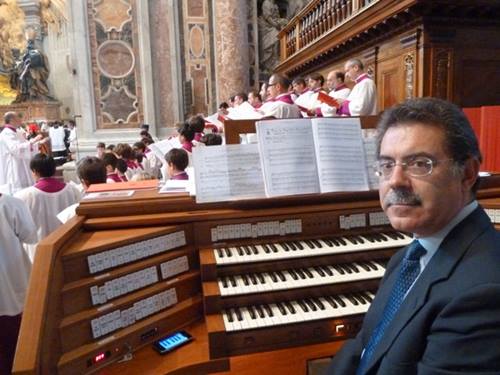 A Sanremo l’organista di Papa Francesco