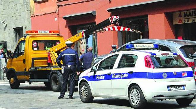 Ventimiglia: chiede 26mila euro al Comune contro rimozione dell’auto
