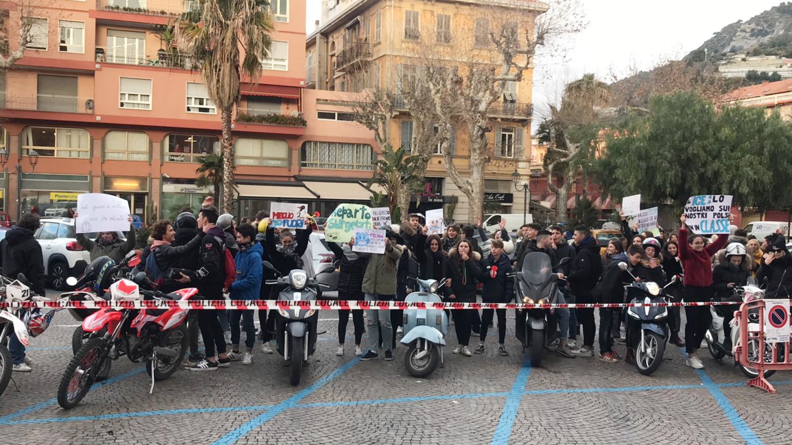 Sciopero studenti Ventimiglia manifestazione studentesca scuola gennaio 2019