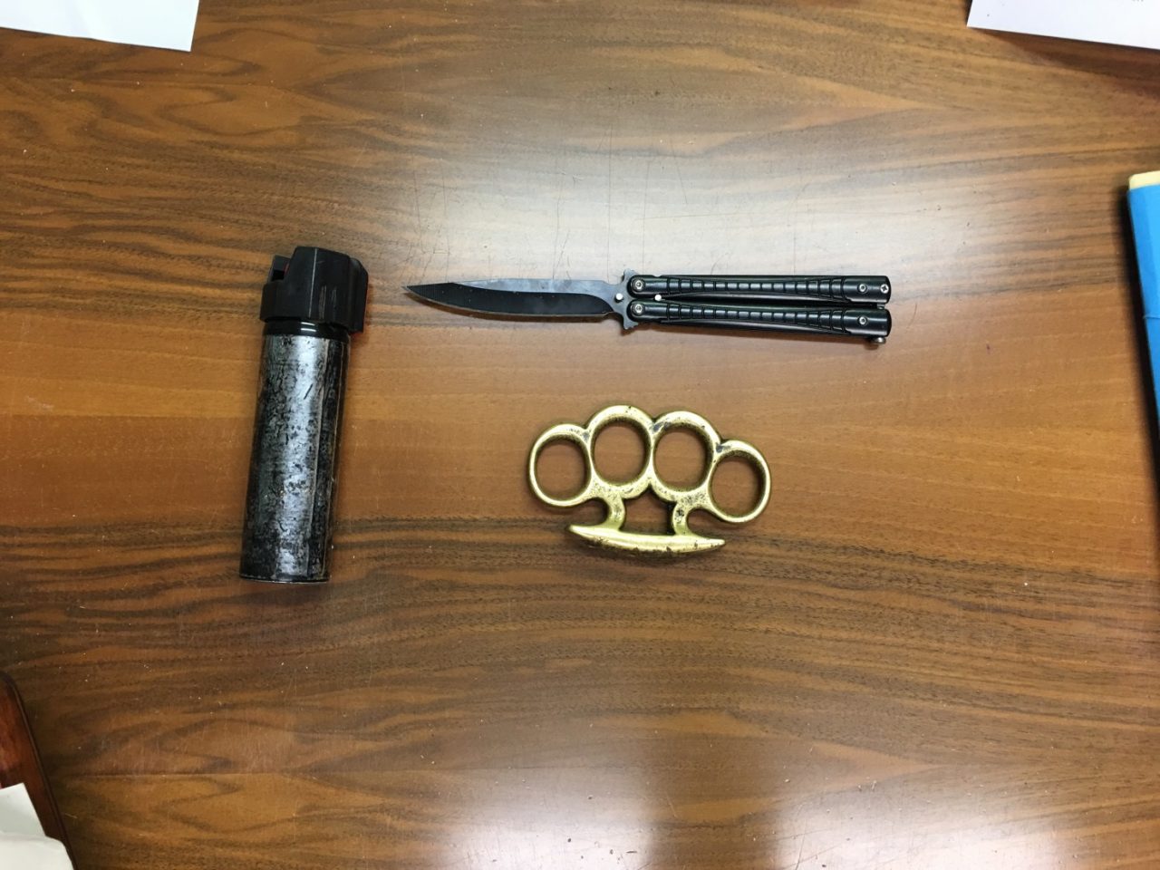 Sanremo: voleva entrare nella zona rossa armato si spray e coltello