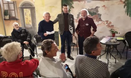 Quattro chiacchiere con il lupo di mare Nini Sanna alla piazzetta dei diritti di Sanremo