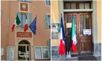 Sindaci francesi della val Roya espongono tricolore italiano