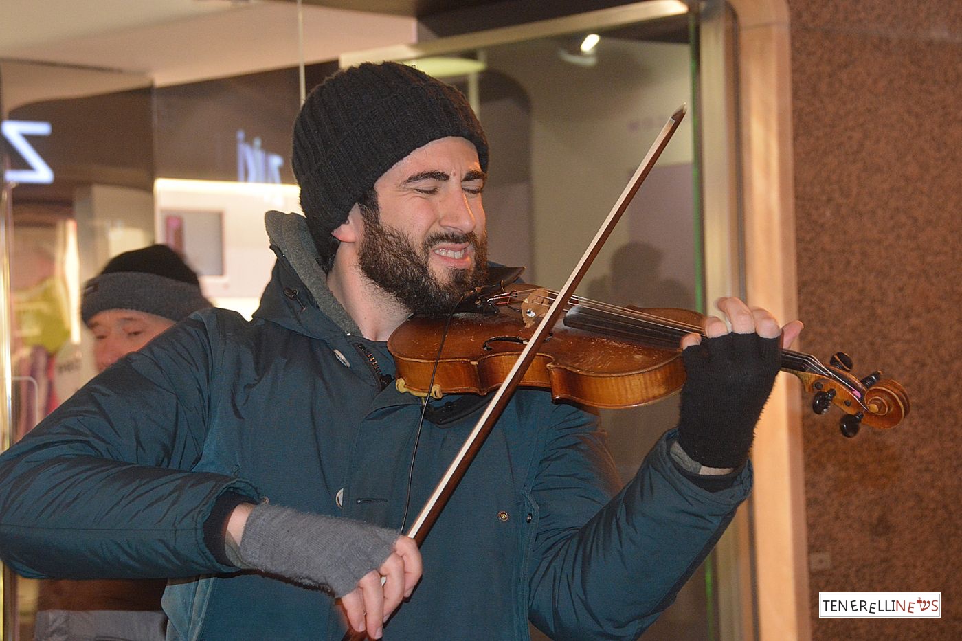 Violinista Davide Laura Sanremo Festival 2019 febbraio_09
