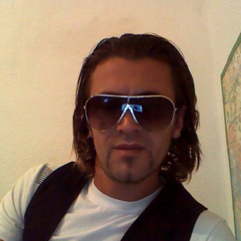 Morte a 37 anni del padre di due bimbi: una raccolta fondi in aiuto dei figli