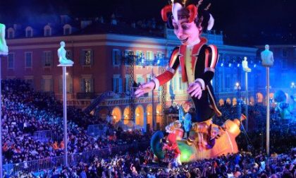 Carnevale di Nizza: oggi la battaglia dei fiori e la spettacolare parata notturna