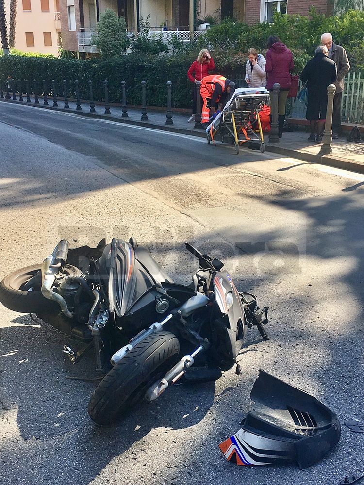 Incidente auto scooter Sanremo corso Inglesi