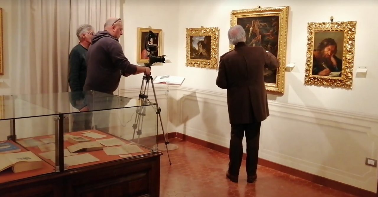 Le telecamere di Striscia alla Pinacoteca Rambaldi per Paesi e Paesaggi