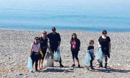 A Vallecrosia passeggiate ecologiche per pulire le spiagge